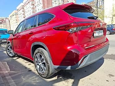 Toyota: Toyota Highlander: 2023 г., Автомат — 7