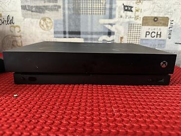 xbox microsoft: Продаю xbox one x.Хорошое состояние xboxв комплект даю 2 геймпада — 4