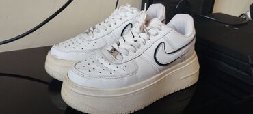 Кроссовки и спортивная обувь: Кроссовки, 37, Nike, Б/у, цвет - Белый, Самовывоз, Платная доставка