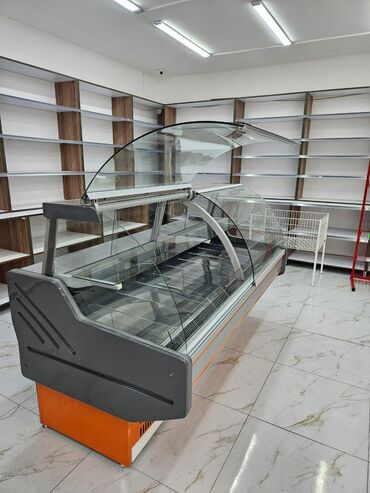 Biznes üçün program təminatı: 🩸MAYA : 9525🩸Vitrin soyducu təzə kimidir. Şüşəsi qabaqdadı