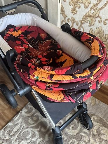 коляска двухместная: Детская коляска 2 в 1 с ярким осенним принтом Вообще не пользовались — 2
