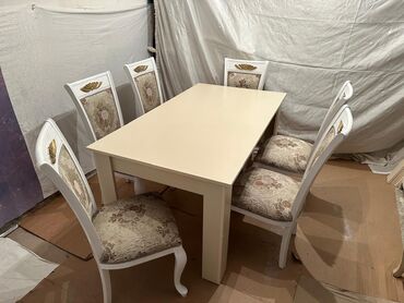 qonaq otağı stol stul: Qonaq otağı üçün, Dördbucaq masa