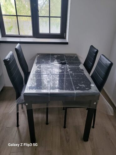 Masalar: Qonaq otağı üçün, İşlənmiş, Kvadrat masa, 6 stul