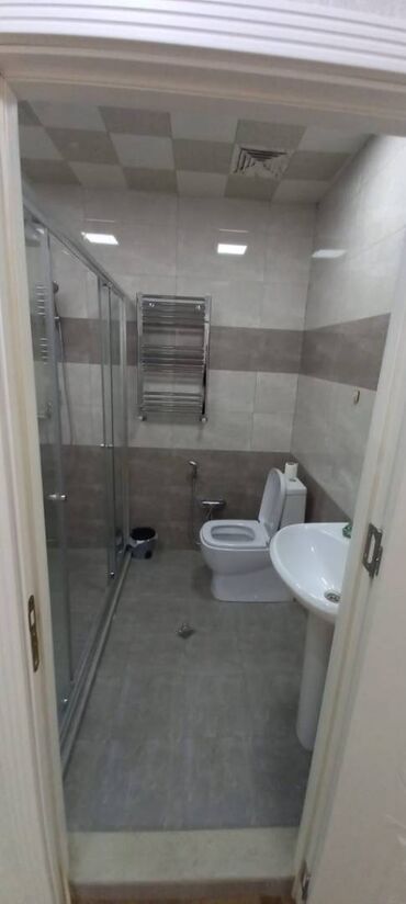 Uzunmüddətli kirayə mənzillər: Nefçilər metrosu 162 kv 3 otaq 2 ci mərtəbədə tam əşyalı mənzil kirayə — 2