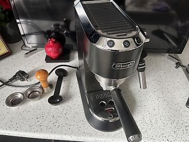 cyber shot: De’Longhi Dedica EC685 tipli espresso/kofe aparatı - Rəng: qara/xrom — 1