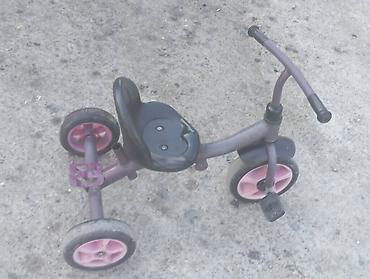 Uşaq üçtəkərli velosiped - Metal karkaslı, ön pedallı klassik model -