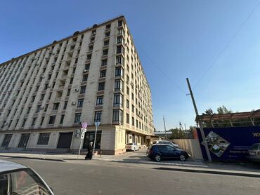 продаю офис 107 м² с ремонтом с мебелью административное здание 1 этаж: Коммерческое помещение, 270 кв.м. в ЖК "Медина", 1/10, ПСО, все
