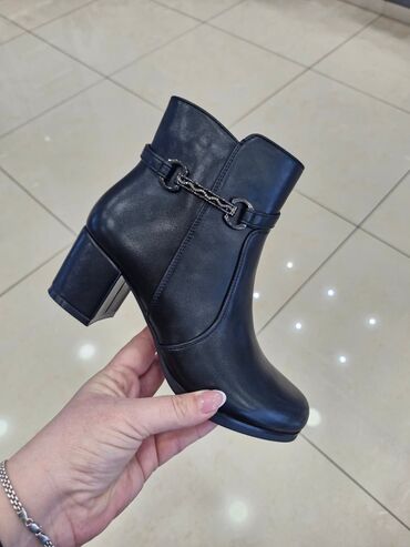 Čizme: Čizme, 36 — 9