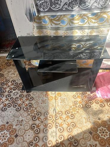 suse masa: Qara şüşə TV masası / media stendi - Material: qalın temperli qara — 1