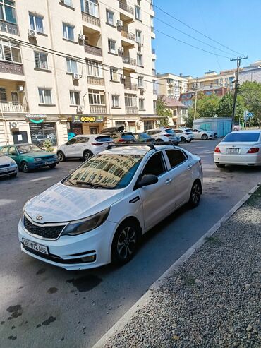 генератор на киа рио: Белый седан Kia Rio, идеальный для городской езды и повседневных