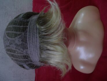 Perike i klipse: Kratka šatirana perika Perika je korištena. Nema etiketu o sastavu — 9