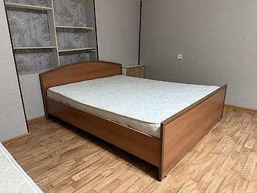 Двуспальная кровать, Б/у, С матрасом, длина - 200 см