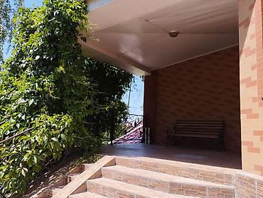 Продажа коттеджей и домов: Продаю загородную усадьбу в с. Таш-мойнок, по Алма-атинской вверх 12 — 13