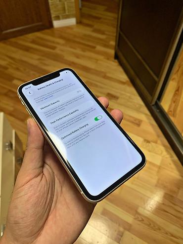 apple macbook: IPhone 11, 64 GB, Ağ, Face ID, Sənədlərlə — 3
