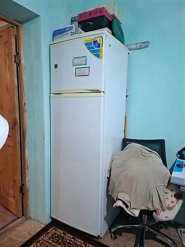 mini refrigerator: Холодильник не рабочий есть царапины можно починить так и на запчасти — 1