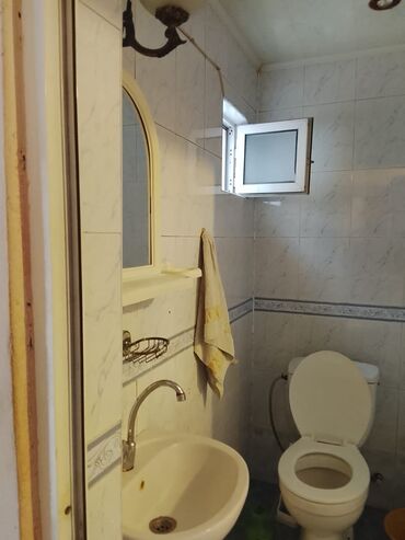 Həyət evləri və villaların satışı: Satılır/icarəyə verilir: həyət evi və ayrıca qaraj/ustaxana sahəsi — 2