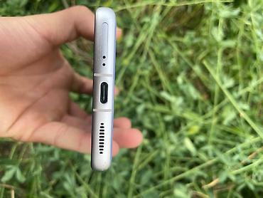 мобильный монитор: Xiaomi 12 5G — стильный флагман с мощной камерой и дисплеем AMOLED из — 6