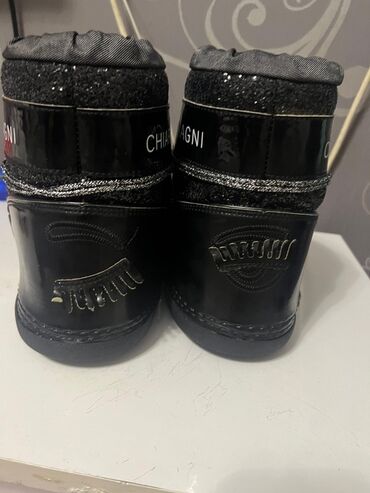 детские ажурные кеды для девочки: Chiara Ferragni qış çəkmələri.Hediyye alinib.Razmeri boyuk geldi.36 at lalafo.az детские ажурные кеды для девочки: Chiara Ferragni qış çəkmələri.Hediyye alinib.Razmeri boyuk geldi.36