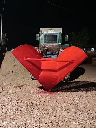 2.3 kompressor: Traktor üçün V‑tipli qar təmizləyən bıçaq - Növ: Ön asqıya qoşulan V — 3