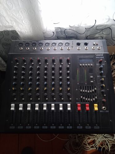 пассивное сетевое оборудование upg: Микшерный пульт Soundcraft PMX800D-USB (8‑канальный, с усилителем и lalafo.kg да пассивное сетевое оборудование upg: Микшерный пульт Soundcraft PMX800D-USB (8‑канальный, с усилителем и