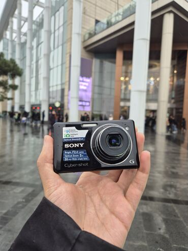 Fotokameralar: Sony Cyber-shot nadir tapılan W390 seriası hər şeyi işləkdi adaptır