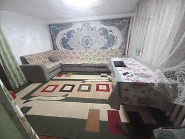 Продажа коттеджей и домов: Продаётся частный дом с большим двором и мощёной плиткой. - Участок — 20