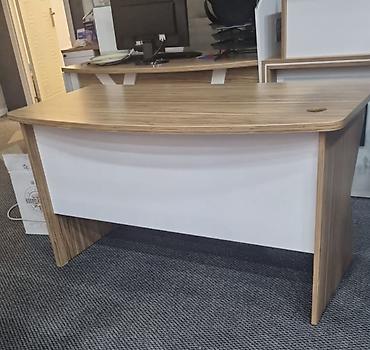 stol ofis: Ofis masası – modern dizayn, ağ ön panel və ağac teksturalı səth - — 1