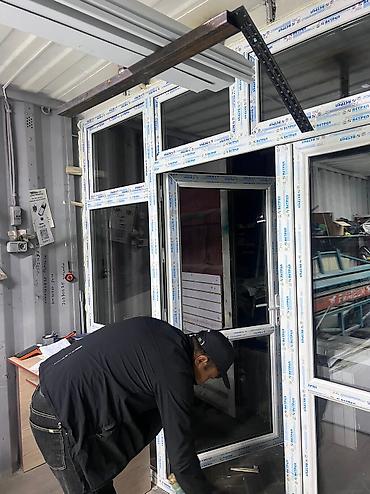 Пластиковые окна на заказ: Пластиковое окно на заказ, Тип окна: Витражные, Мансардные, Панорамные, Декоративные особенности: Другие особенности, Бесплатная установка, В рассрочку — 3