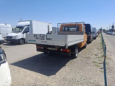 кочкор авто: Жүк ташуучу унаа, Mercedes-Benz, Дубль, Колдонулган — 2