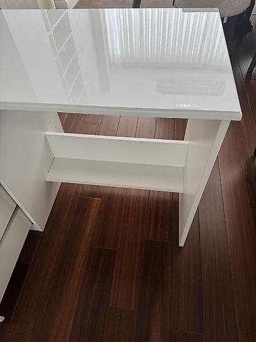 Digər mebel: Salam.Satıram yazı masası.Uzunluqu 95 sm,eni 50 sm,hündürlüyü 75 — 6