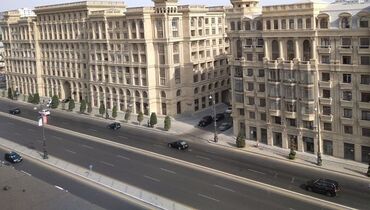 Uzunmüddətli kirayə mənzillər: H.Əliyev prospektində Rəssamlıq Akademiyasının yanında 8 mərtəbəli — 8