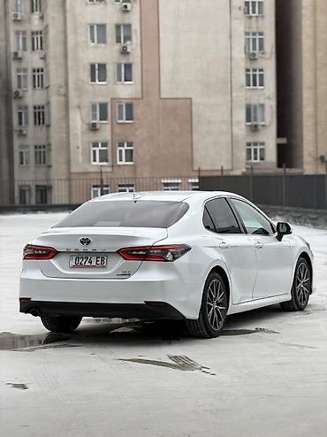 Toyota: Toyota Camry: 2022 г., 2.5 л, Автомат, Гибрид, Седан — 4