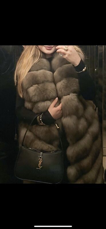 шуба из овчины азербайджанская: Жилет, Yves Saint Laurent, Одноместный, цвет - Коричневый