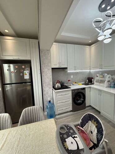 Köhnə tikili: Bakı, Bakıxanov qəs., 3 otaqlı, Köhnə tikili, m. Neftçilər, 80 kv. m — 25