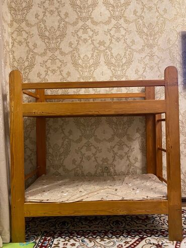 двухъярусная кровать и письменный стол: Двухъярусная кровать, Для девочки, Для мальчика, Б/у