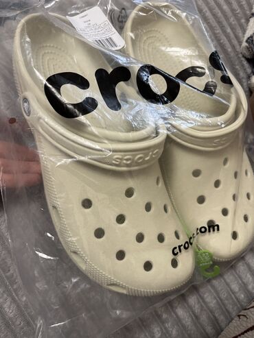 мужская обувь из америки: Crocs оригинал с Америки,размер 46-47 Но по факту на размер 45-46