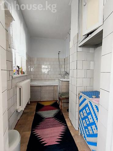 Продажа коттеджей и домов: 🏡 **Срочно продаётся дом в районе рынка Баят** 🏠 Дом **1,5 этажный — 8