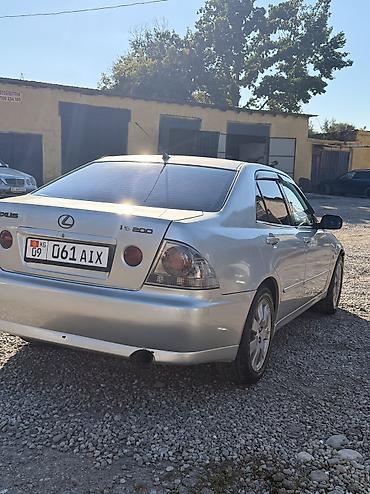 Lexus IS: 2001 г., 2 л, Автомат, Бензин, Седан