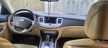 Hyundai: Hyundai Genesis: 3.8 l | 2010 il Sedan — 14