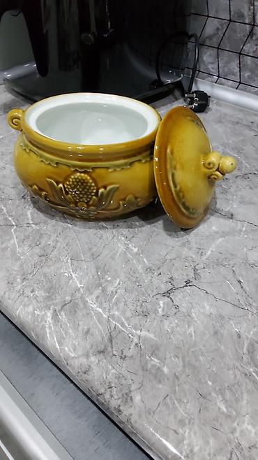 Qab-qacaq və mətbəx ləvazimatları: Qapaqlı keramika/qaynaq qabı - Material: qalın keramika, iç hissə — 1