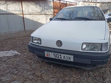 Volkswagen: Volkswagen Passat: 1993 г., 1.8 л, Механика, Бензин, Универсал