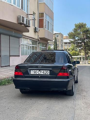 mercedes 208 d: Mercedes-Benz 240: 2.4 l | 1998 il Sedan — 2