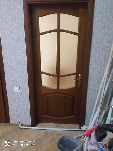 hamam qapsı: Yaxşı vəziyyətdədir. 4 ədəd şüşəli 2,05 *80 2 ədəd tualet hamam üçün — 4