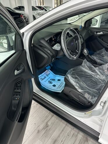 Ford: Ford Focus: 1 l | 2017 il 176526 km Sedan — 13