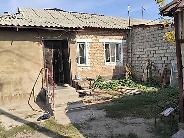 Үйлөрдү сатуу: 2 бөлмө, 60 м², 11 соток, Ак-Бата ж/м — 2