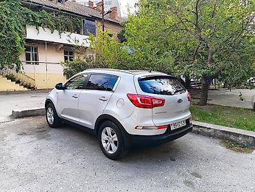 Kia: Kia Sportage: 2 l | 2011 il — 10