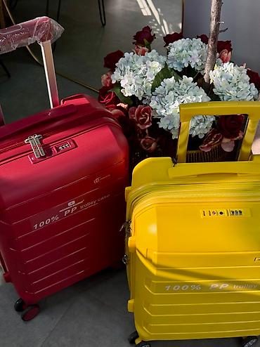 Чемоданы: Чемодан, Новый, Маленький (до 40 л), Водонепроницаемость, Вращающиеся колеса на 360°, Кодовый замок — 2