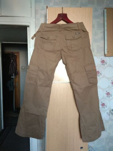 женские брюки зауженные к низу: Повседневные брюки, M (EU 38)