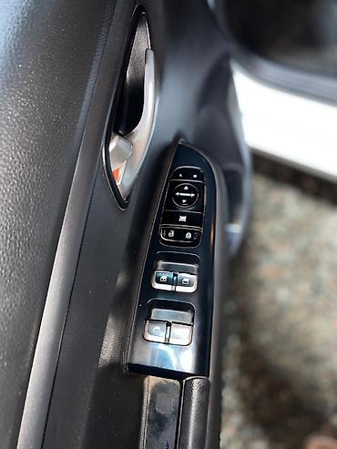 Kia: Kia Rio: 2020 г., 1.6 л, Автомат, Бензин, Седан — 12
