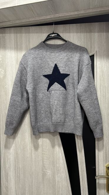 boz qadın sviterləri: Boz Sweater
XS razmer
Shein (dazy)'dən alınıb
Heç geyinilməyib